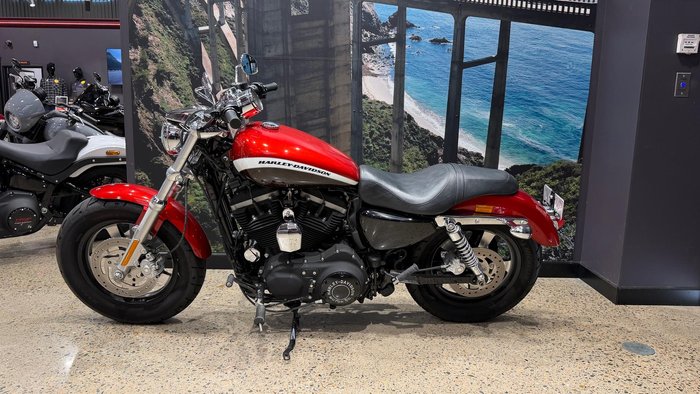 2013 Harley-Davidson 1200 Custom (XL1200C) Sportster Orange