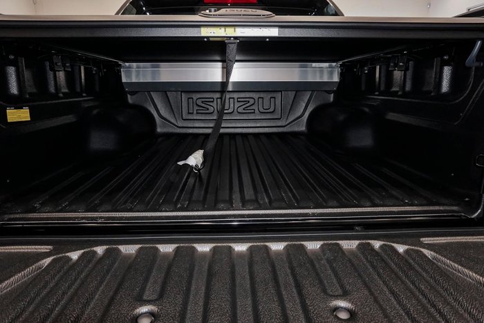 2026 Isuzu D-MAX X-TERRAIN