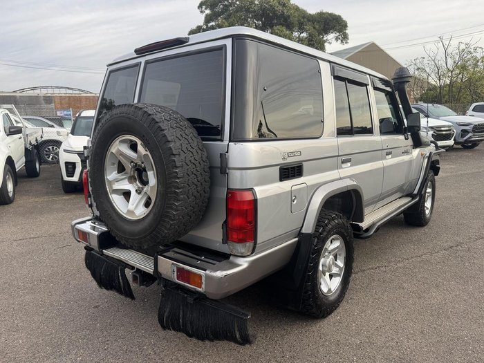 2011 Toyota Landcruiser GXL