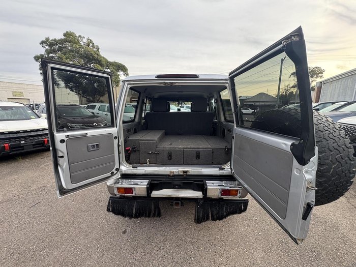 2011 Toyota Landcruiser GXL