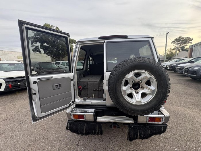2011 Toyota Landcruiser GXL