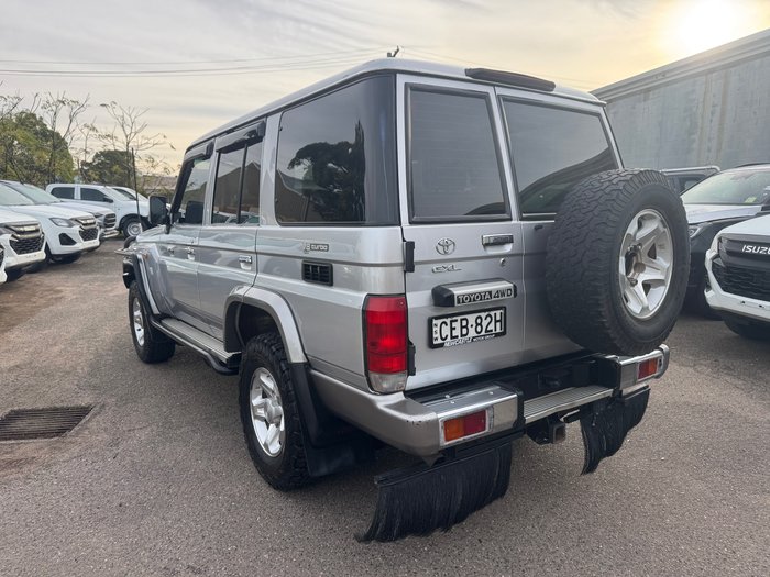 2011 Toyota Landcruiser GXL