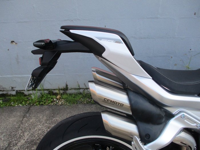 2026 CFMOTO 750SR-S WHITE