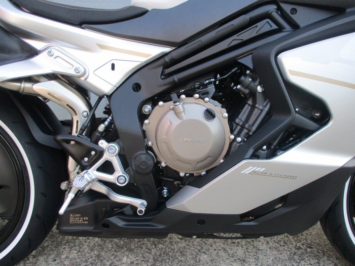 2026 CFMOTO 750SR-S WHITE
