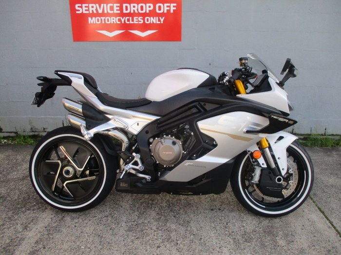 2026 CFMOTO 750SR-S WHITE