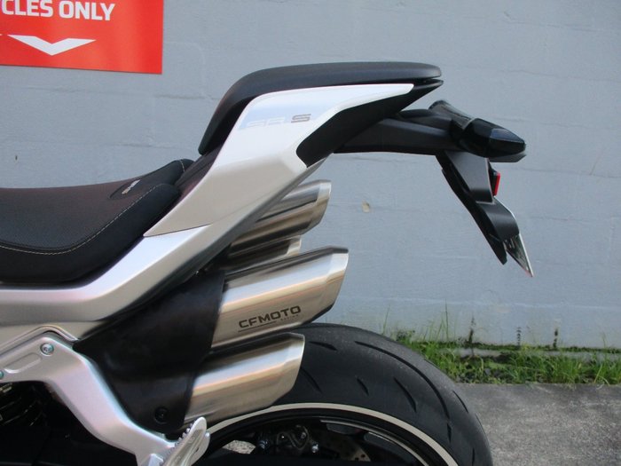 2026 CFMOTO 750SR-S WHITE