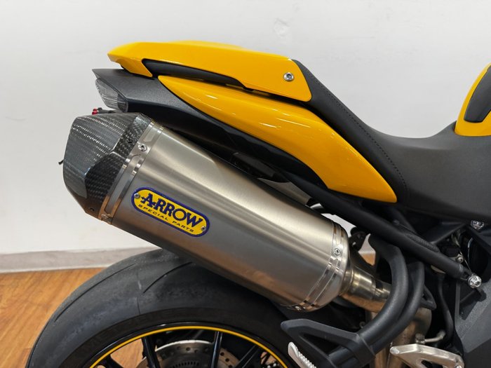 2015 Triumph SPEED TRIPLE (ABS) YELLOW