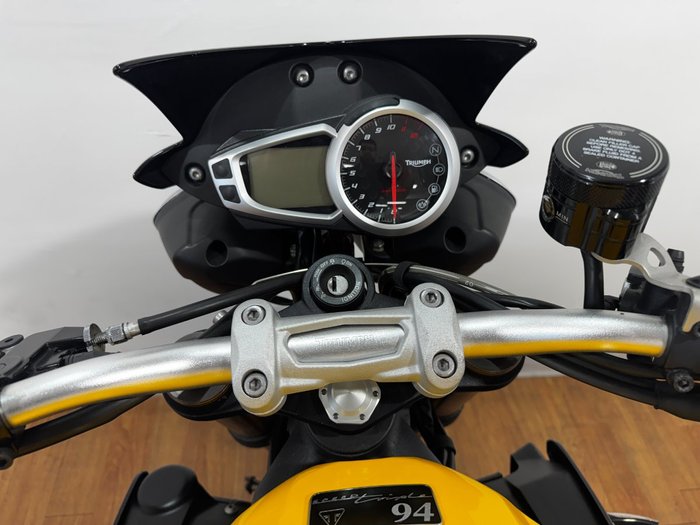 2015 Triumph SPEED TRIPLE (ABS) YELLOW