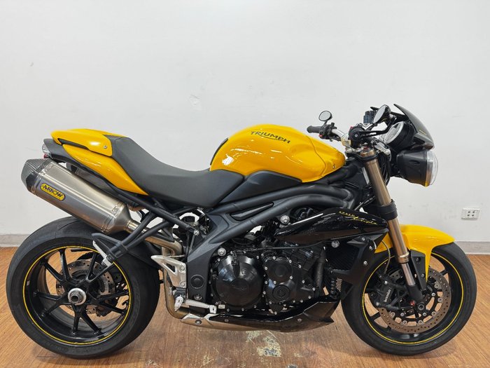 2015 Triumph SPEED TRIPLE (ABS) YELLOW