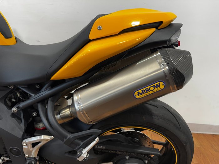 2015 Triumph SPEED TRIPLE (ABS) YELLOW
