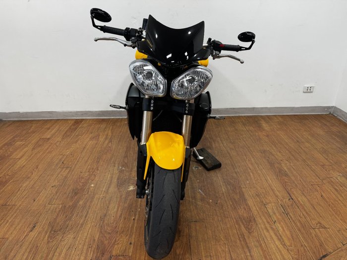 2015 Triumph SPEED TRIPLE (ABS) YELLOW