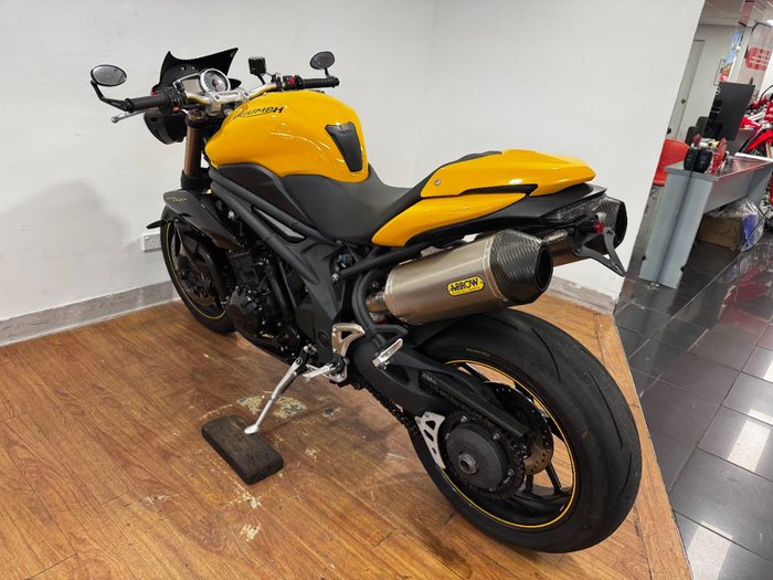 2015 Triumph SPEED TRIPLE (ABS) YELLOW