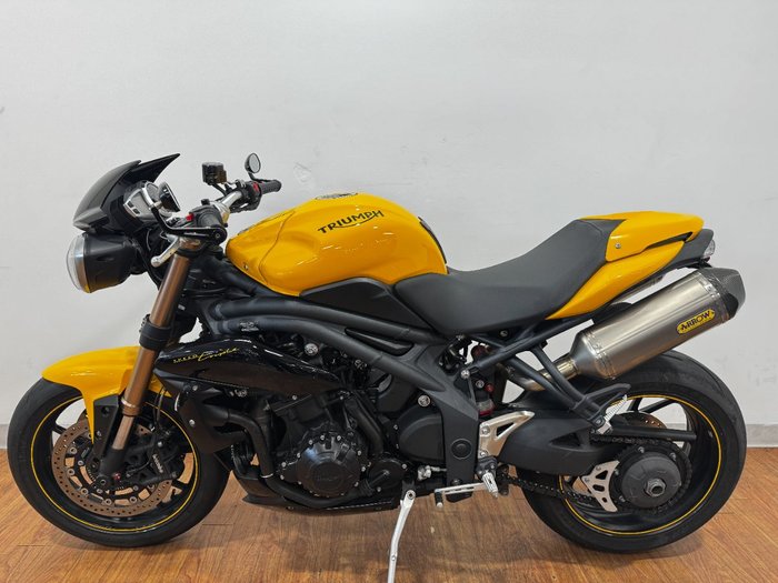 2015 Triumph SPEED TRIPLE (ABS) YELLOW