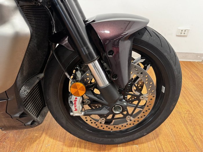 2025 Ducati XDIAVEL V4 BLACK LAVA