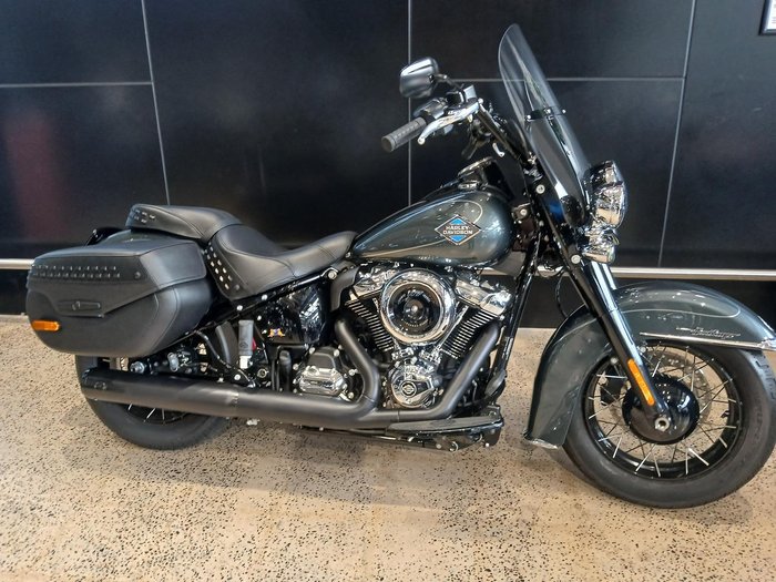 Harley-Davidson Heritage Classic 117 (FLHC) Softail