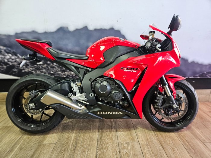 2015 Honda CBR1000RR (FIREBLADE) RED