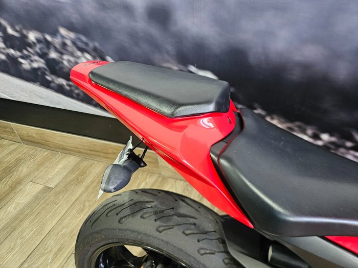 2015 Honda CBR1000RR (FIREBLADE) RED