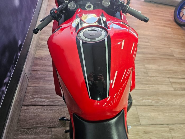 2015 Honda CBR1000RR (FIREBLADE) RED
