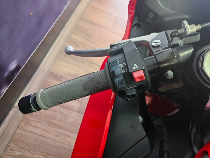 2015 Honda CBR1000RR (FIREBLADE) RED