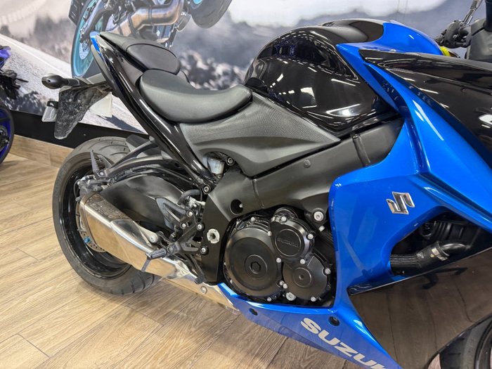 2017 Suzuki GSX-S1000F BLUE