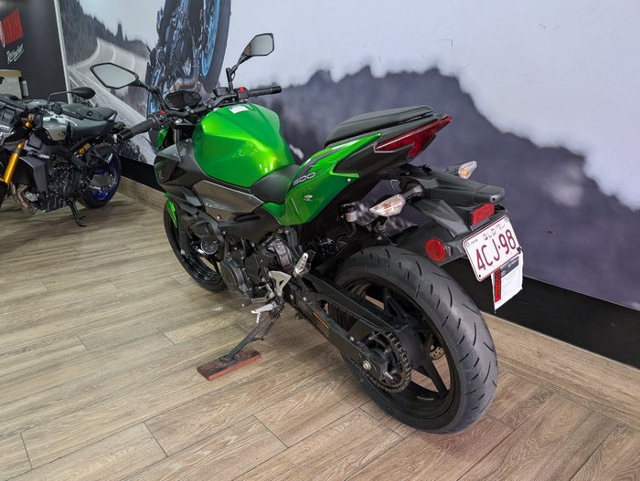 2025 Kawasaki Z500 GREEN