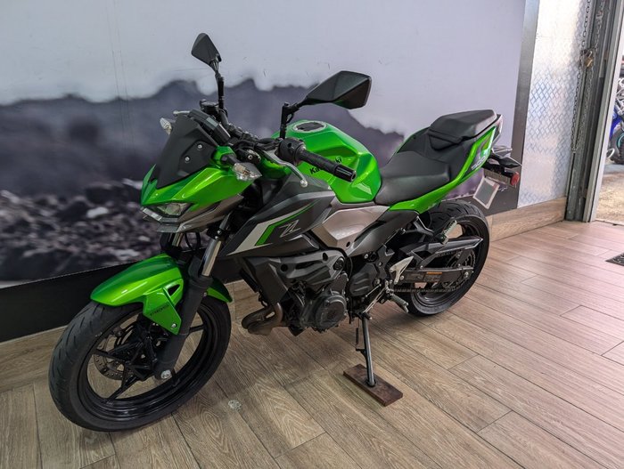 2025 Kawasaki Z500 GREEN