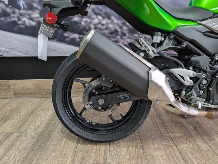 2025 Kawasaki Z500 GREEN
