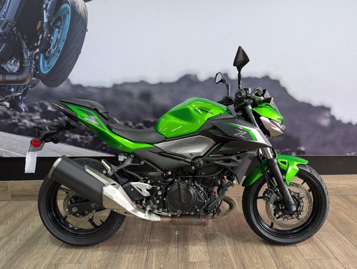 2025 Kawasaki Z500 GREEN
