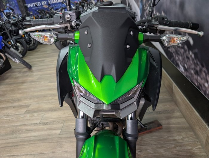 2025 Kawasaki Z500 GREEN