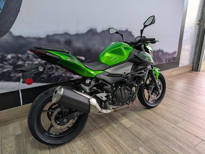 2025 Kawasaki Z500 GREEN
