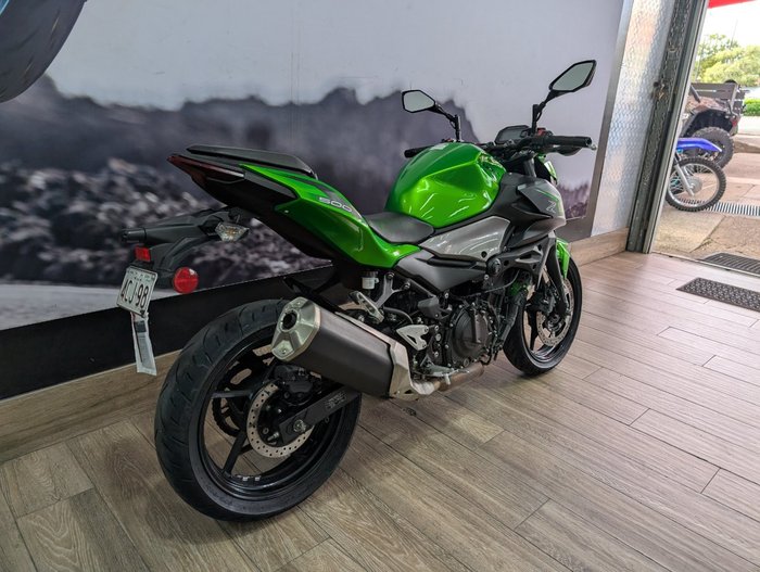 2025 Kawasaki Z500 GREEN