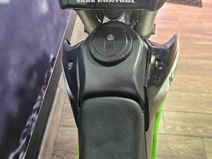 2009 Kawasaki KLX250S GREEN