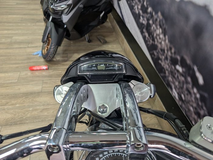 2011 Suzuki VZR 1800 BOULEVARD (M109R) Black