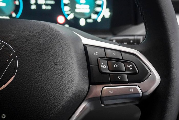 2025 Volkswagen Transporter TDI390
