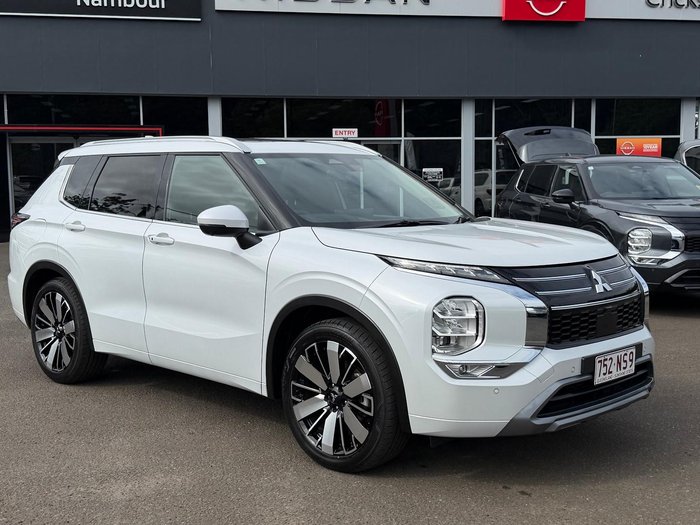 2025 Mitsubishi Outlander Exceed