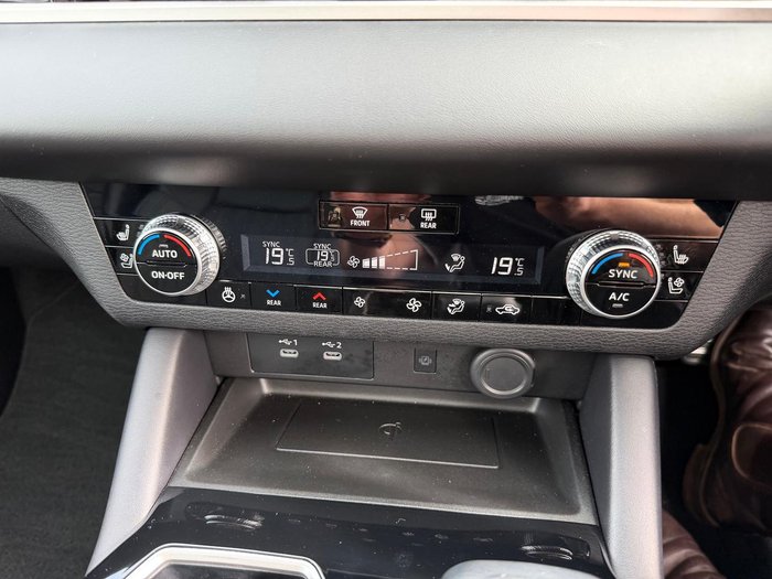 2025 Mitsubishi Outlander Exceed
