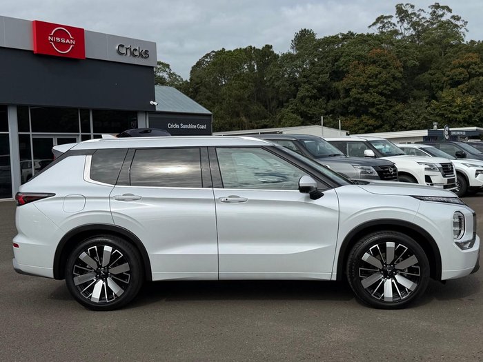 2025 Mitsubishi Outlander Exceed