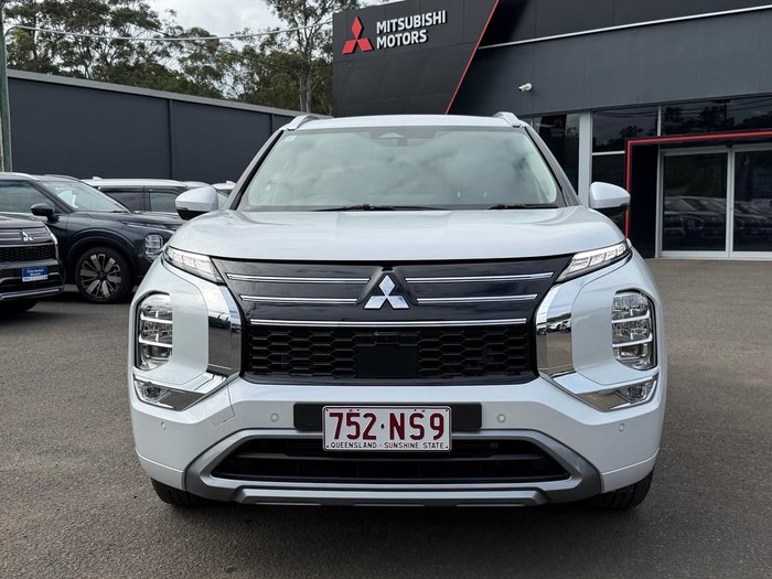 2025 Mitsubishi Outlander Exceed