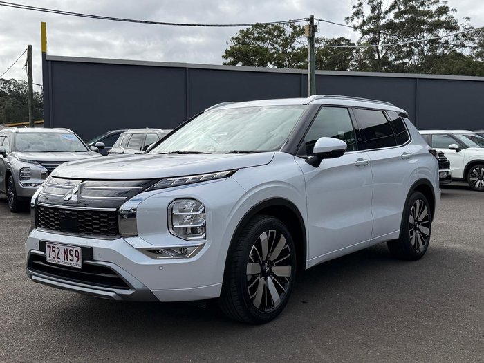 2025 Mitsubishi Outlander Exceed