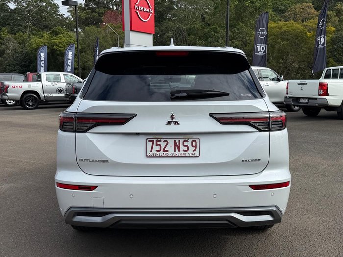 2025 Mitsubishi Outlander Exceed