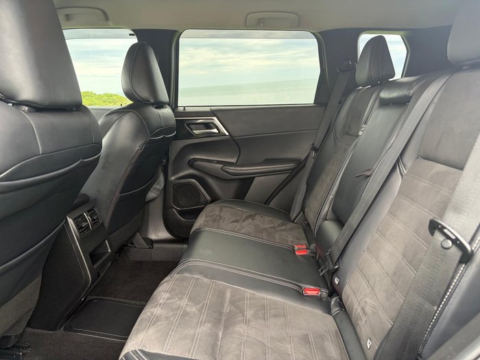 2023 Mitsubishi Outlander PHEV Aspire