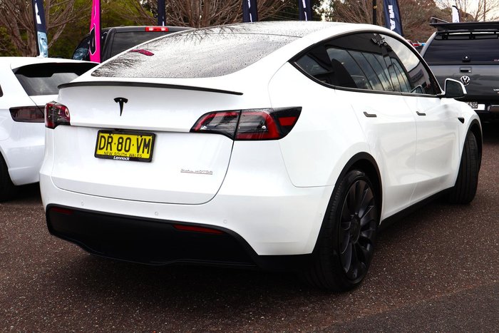 2023 Tesla Model Y Performance