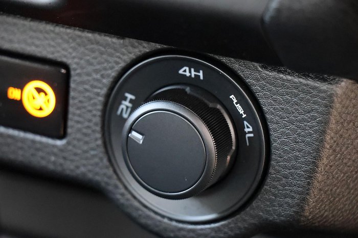 2025 Mazda BT-50 XS