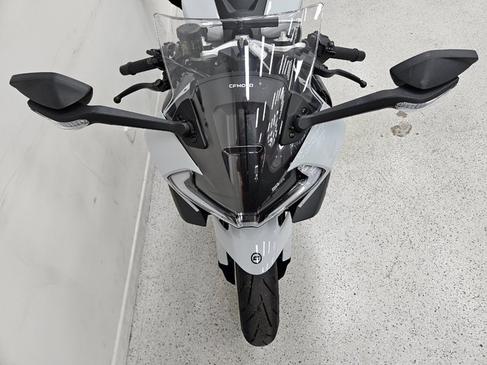 2025 CFMOTO 2025 CF Moto 675CC 675SR-R ABS Road TUNDRA GREY