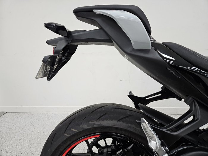 2025 CFMOTO 2025 CF Moto 675CC 675SR-R ABS Road TUNDRA GREY