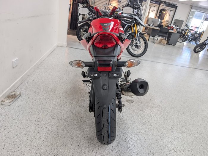 2015 Honda CBR300R Red