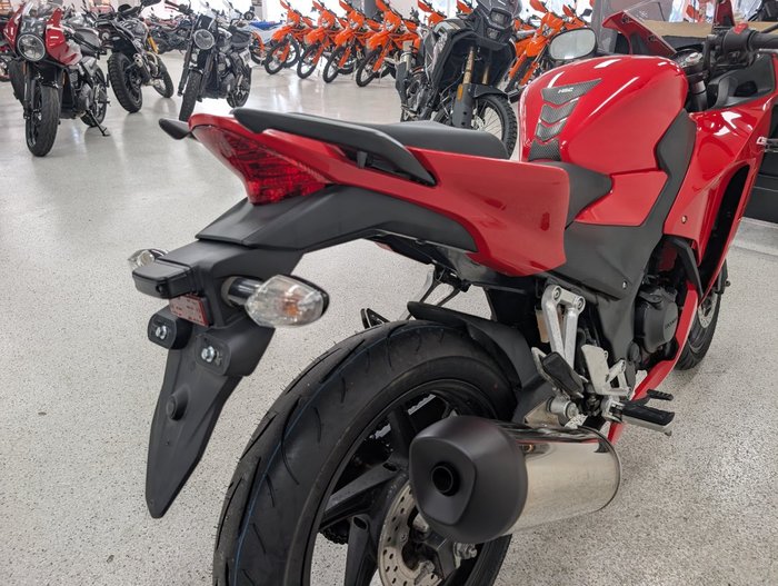 2015 Honda CBR300R Red