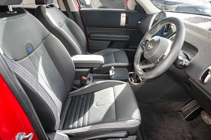 2024 MINI Countryman C Classic
