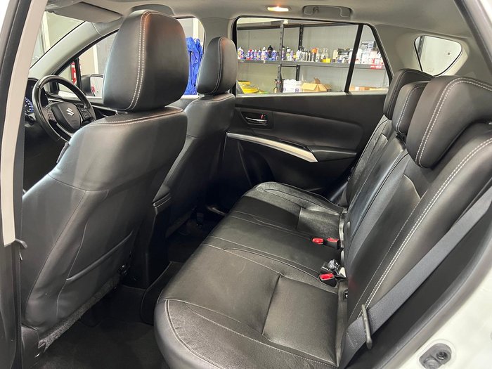 2015 Suzuki S-Cross GLX Prestige