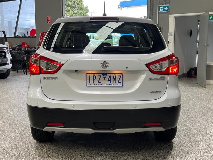 2015 Suzuki S-Cross GLX Prestige